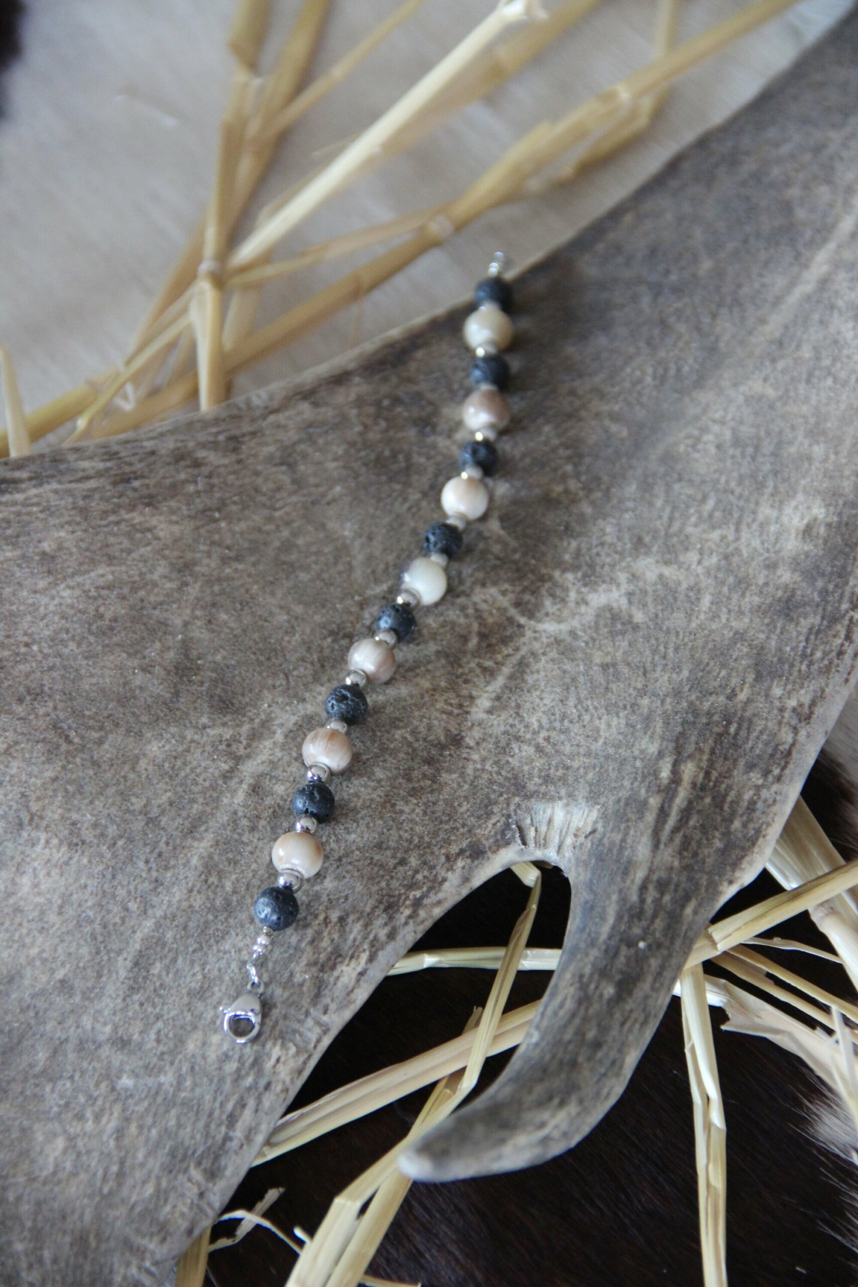 Bracelet corne de buffle & pierre de lave