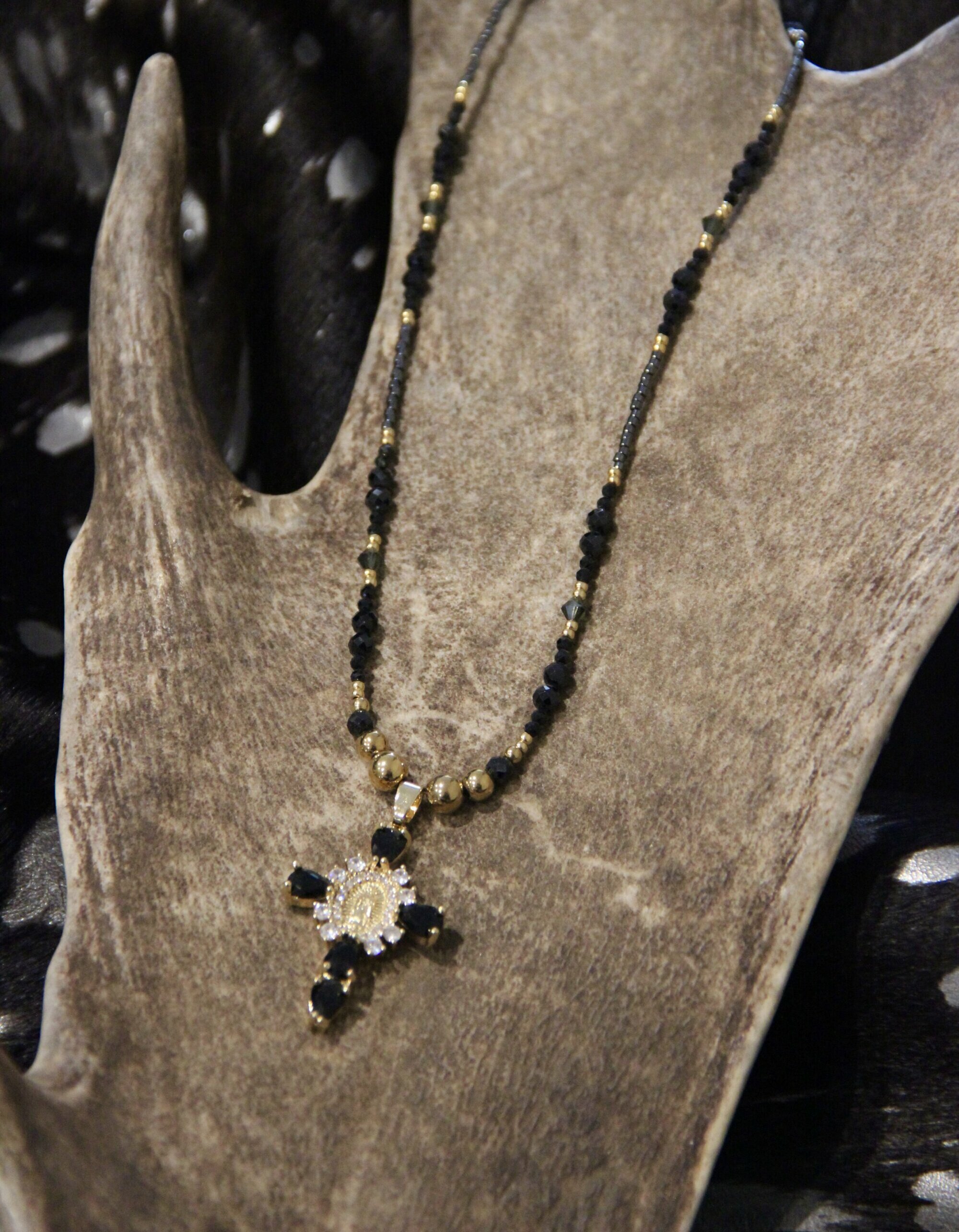 Collier croix strass & full obsidienne